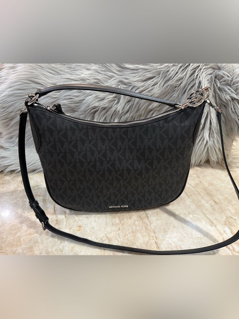 Michael Kors Kelsey Black Logo Leather Med Hobo Bag